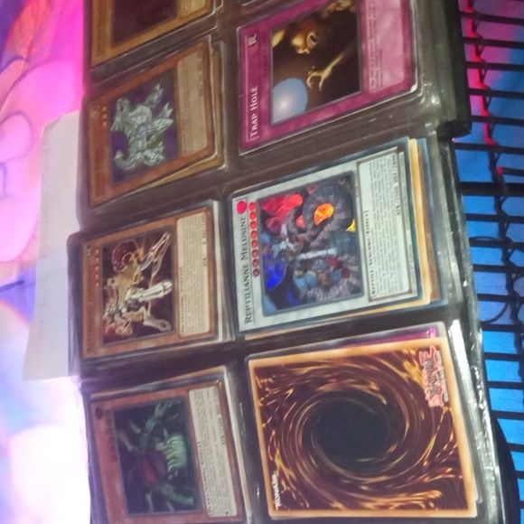Yu-Gi-Oh card binder full of Original  Yu-Gi-Oh - Picture 2 of 5